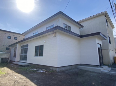 【外観】 | 【内外装リフォーム済】苫小牧市矢代町１丁目 | 【令和４年１０月 内外装リフォーム完了】