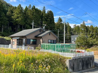 【外観】 | 菜園のできる庭付平家建て