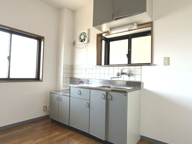 ノワール愛宕山のキッチン|お料理しやすいキッチンです