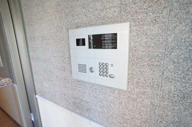 船橋市東船橋２丁目の賃貸マンションのエントランス