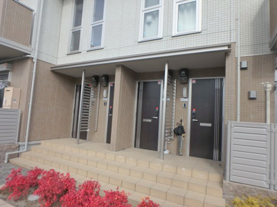 【エントランス】 | チェリーハウスⅡ　B棟 | 玄関前