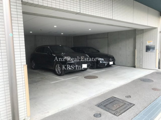 【駐車場】 | 屋根付平面駐車場あり！空き情報は都度お問い合わせください。