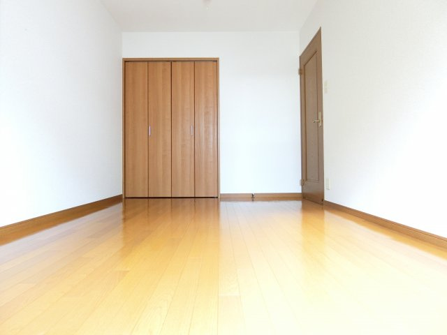 カンターレ鶯谷Ⅰ番館の寝室