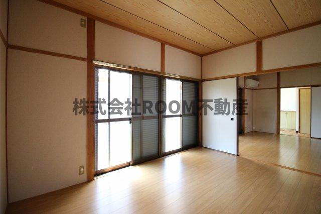 細木貸家(樺山4656)の居間・リビング|使いやすい居間です