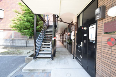 【エントランス】 | レオパレスネスト中百舌鳥