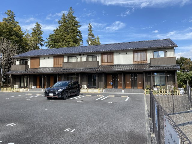 清流の杜　桜の駐車場