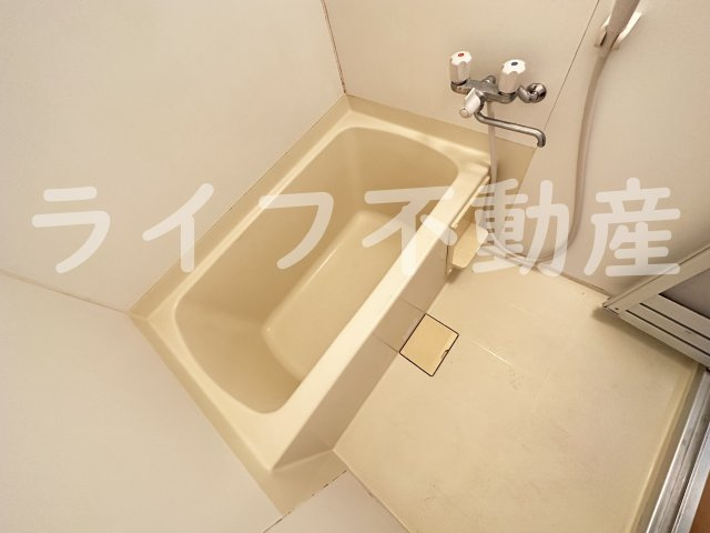 ラフォーレ鴻池元町の浴室|コンパクトで使いやすいお風呂です