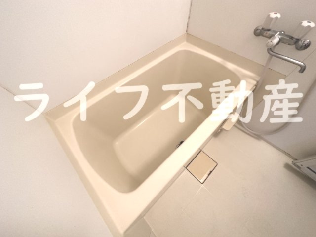 ラフォーレ鴻池元町の浴室|コンパクトで使いやすいお風呂です