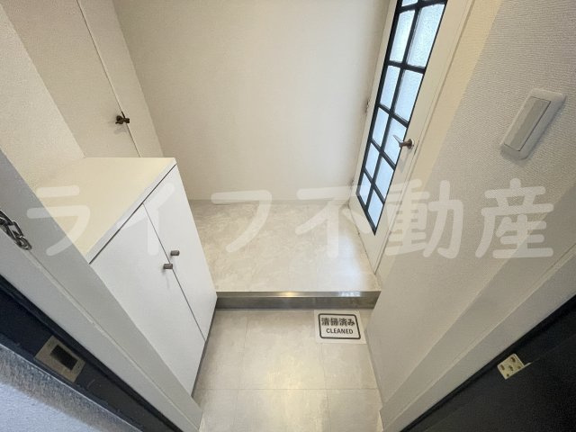 ルシード小阪の玄関|きれいな玄関です