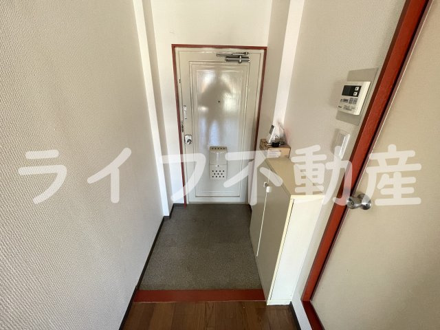 シャルマン89の玄関