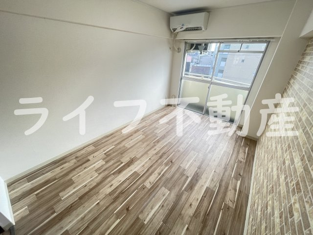 ラフォーレ菱屋西Ⅱの洋室|個人の部屋や寝室として使える洋室です