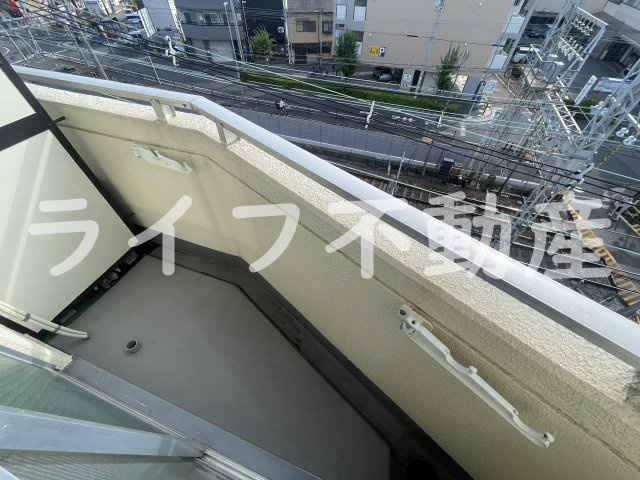 ラフォーレ菱屋西Ⅱのバルコニー|外からの目が気にならないバルコニーで洗濯物が干せます