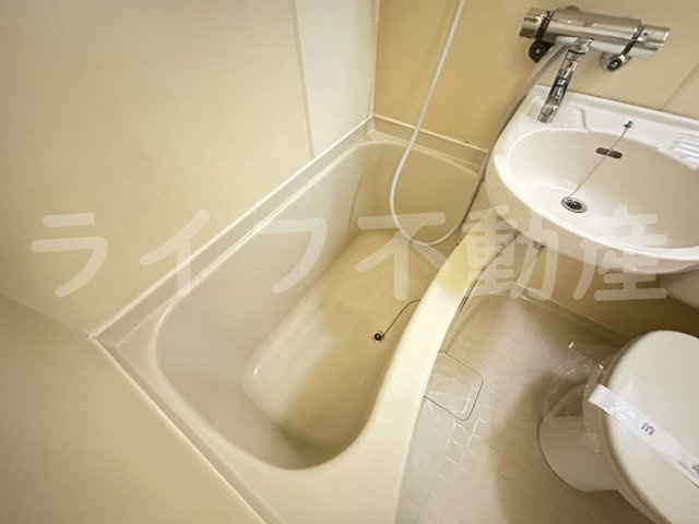 ラフォーレ菱屋西Ⅱの浴室|日々の疲れを癒すお風呂付です