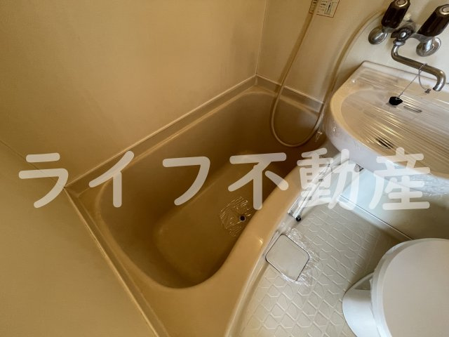 ラフォーレ下六万寺の浴室|日々の暮らしに欠かせないお風呂です