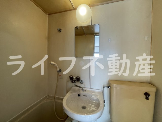 ラフォーレ下六万寺の洗面所|コンパクトで使いやすい洗面所