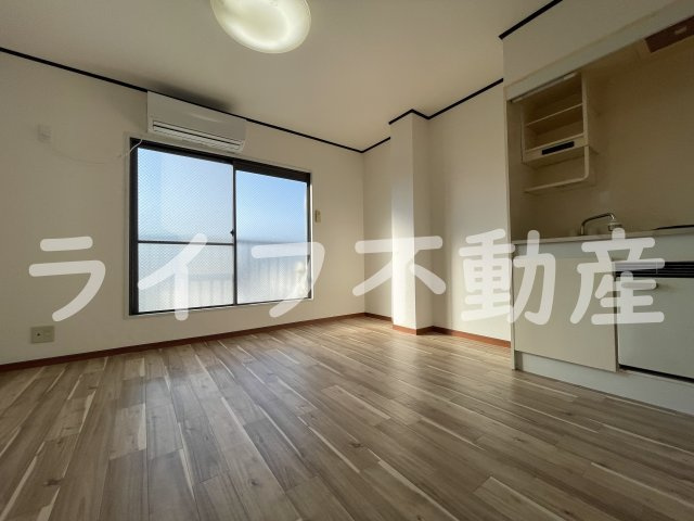 ラフォーレ下六万寺の居間・リビング|こちらの居間で趣味の時間をお楽しみください