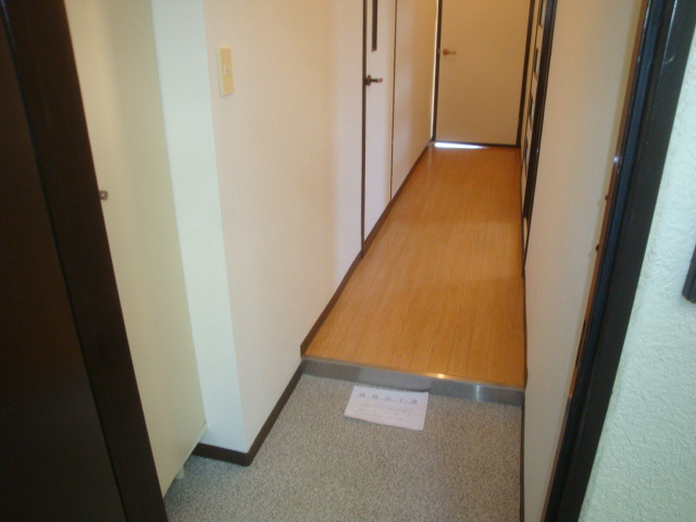 コンフォート中山寺の玄関|参考、同建物・同間取りの号室