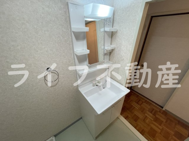 メゾンドール水野の独立洗面台|使いやすい独立洗面台です