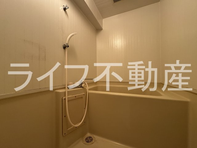 メゾンドール水野の浴室|ゆったり過ごせるお風呂です