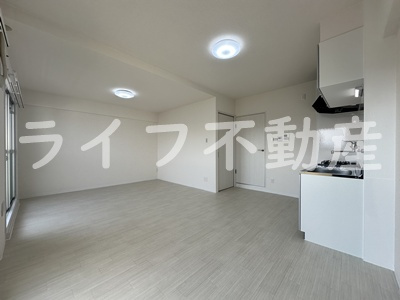 メゾンドール水野の居間・リビング|ゆったり過ごせる居間です