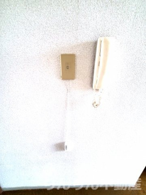 【セキュリティ】 | セジュール南昭和 | 落ち着いたロビーです