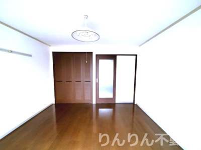 【居間・リビング】 | セジュール南昭和 | ゆったり過ごせるリビングです