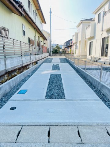 泉町4期2棟の駐車場|カースペースです。