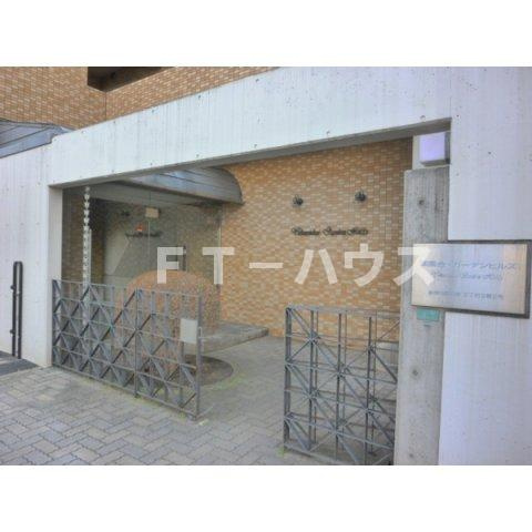 薬園台ガーデンヒルズのエントランス