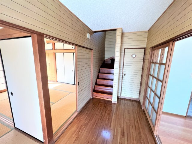 山野邸貸家の内装