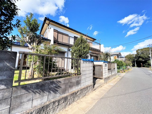 山野邸貸家