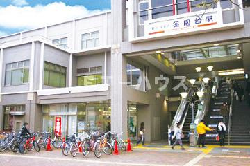 リブリ・アークの周辺