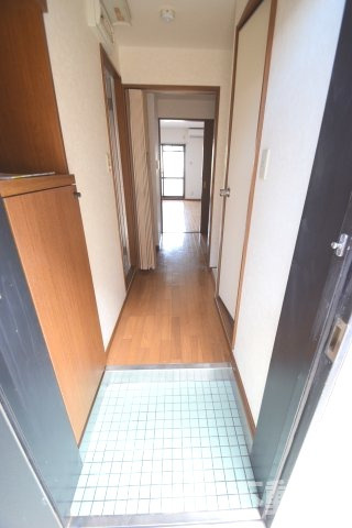 【玄関】 | 明るい玄関です