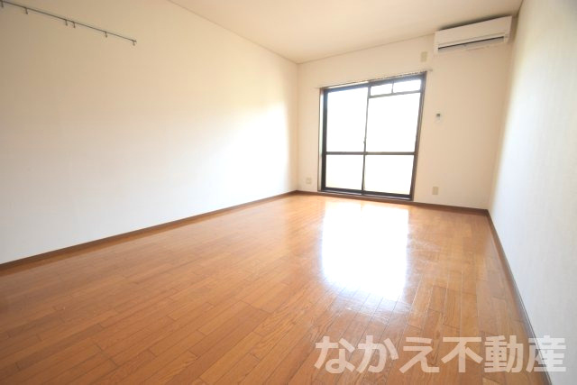 【寝室】 | 使い勝手のいい寝室です