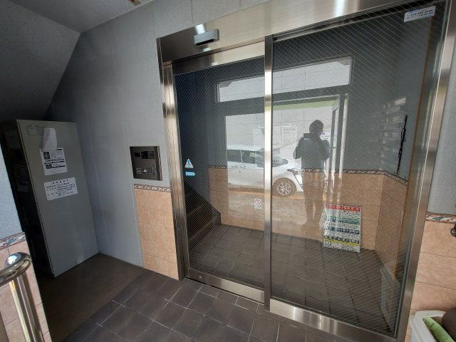 グレイス西山台のエントランス