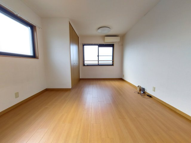 グレイス西山台の居間・リビング|同物件イメージ