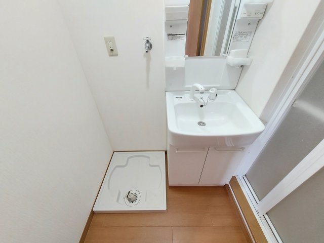 グレイス西山台の洗面所|同物件イメージ