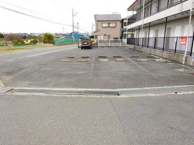ウイングの駐車場