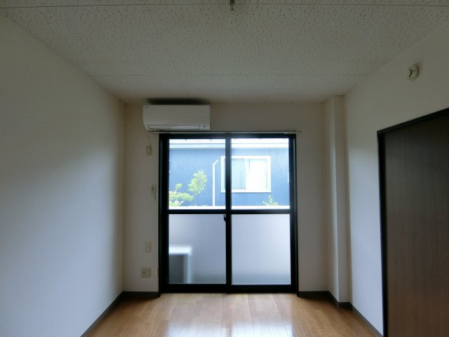 メゾンパティオCの洋室|205の写真
