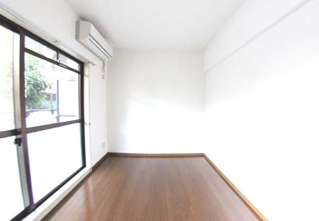 サングレース府中の内装|明るい色調の室内です