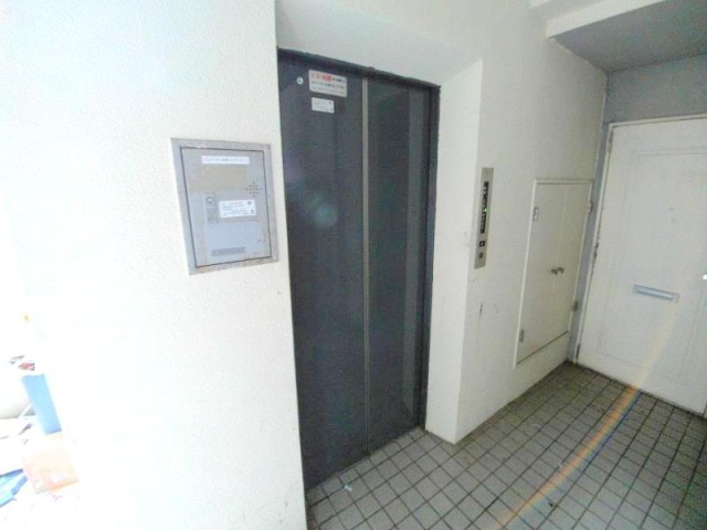 サンシャイン小網の玄関|きれいな玄関です