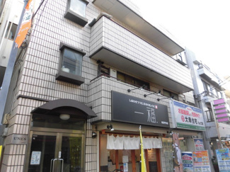 【外観】 | がっちりとした鉄骨造のマンション。