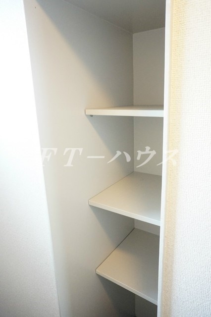 キャスル本郷の玄関