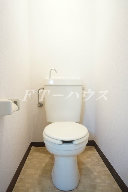 キャスル本郷のトイレ