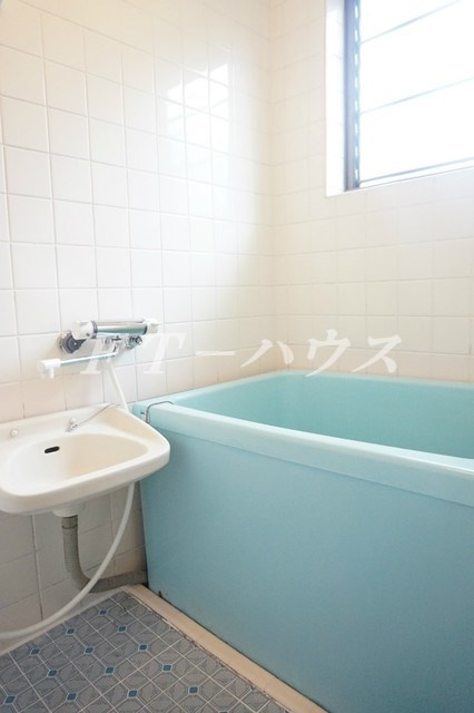 キャスル本郷の浴室