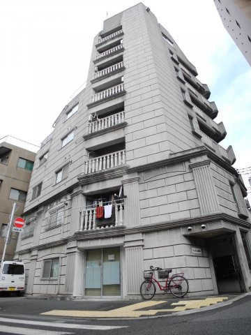 フォルム新宿の外観