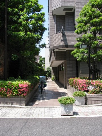 真成館ビルの外観|外観