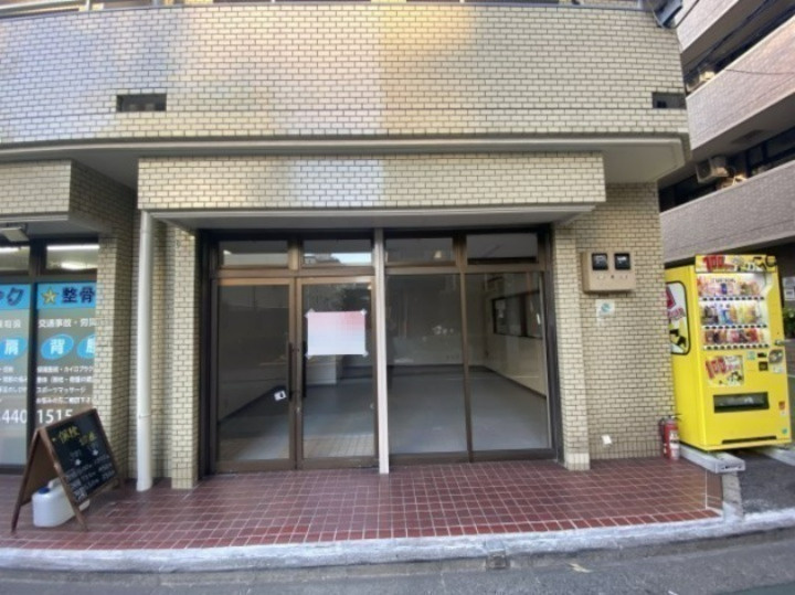 ハイツ大森の玄関