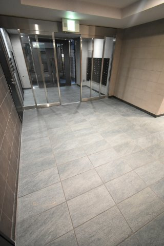 グランデュール大今里西Ⅱのエントランス