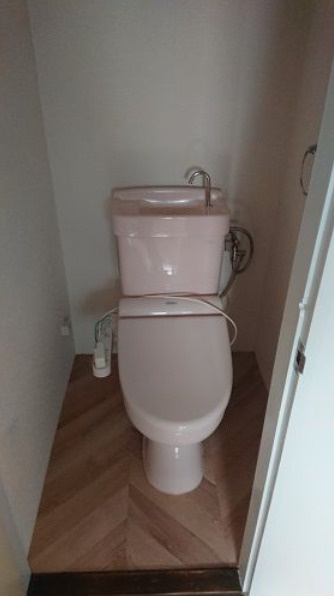 寿マンション【キャッシュバック対象物件】のトイレ|落ち着いた色調のトイレです
