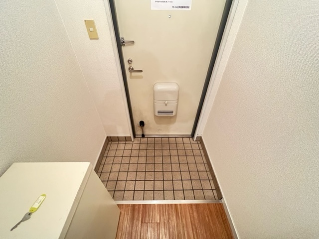 アプティ3番館の玄関